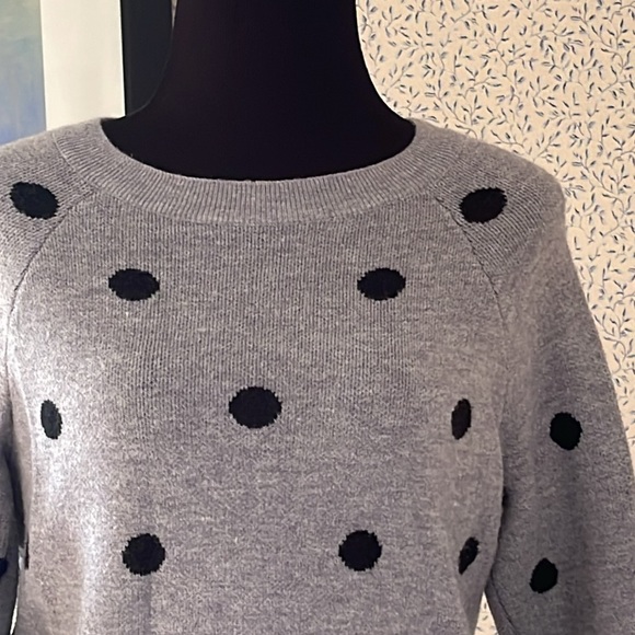Ladies, warm, crewneck, Raglan sleeve sweater - Picture 3 of 6